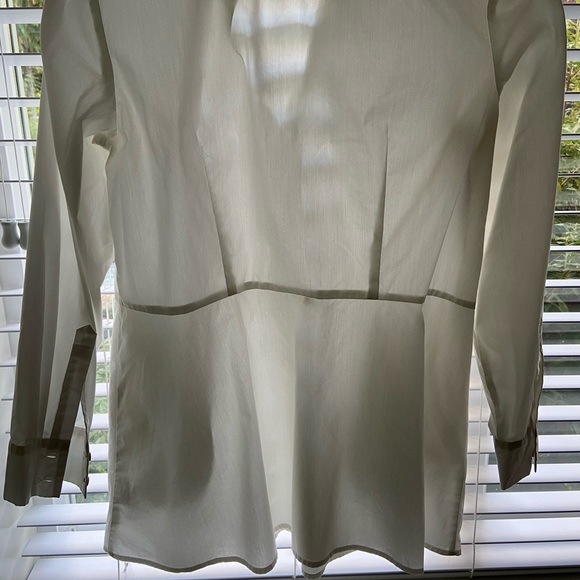Ellen Tracey white blouse SZ L - pleated back - Picture 2 of 3